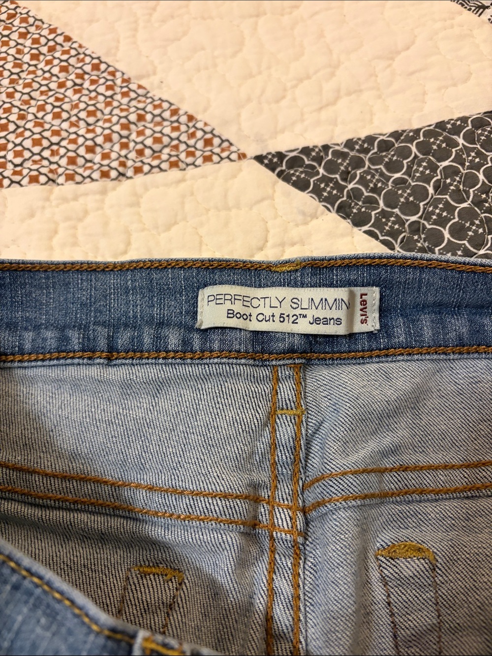 Levi's Classic Vintage style Women’s Blue Jean Bootcut - Picture 5 of 6